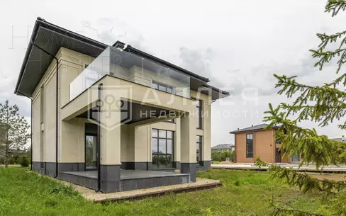 2-этажный коттедж 310 м² без отделки