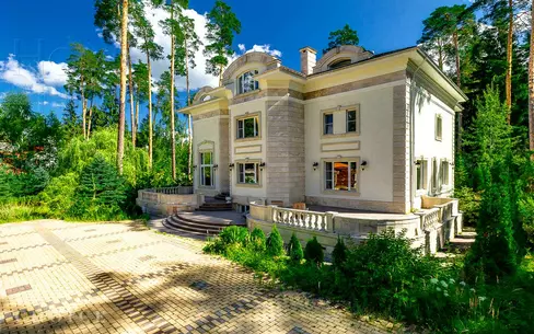 2-этажный коттедж 800 м² с отделкой