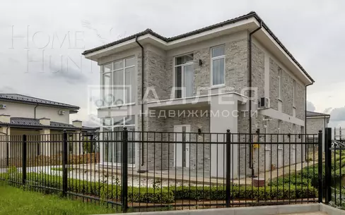 2-этажный коттедж 220 м² с отделкой