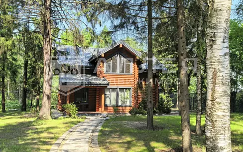 2-этажный коттедж 200 м² с отделкой