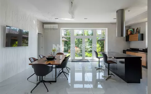 2-этажный коттедж 650 м² с отделкой