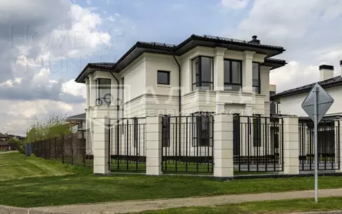 2-этажный коттедж 240 м² с отделкой