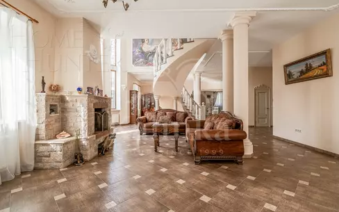2-этажный коттедж 650 м² с отделкой