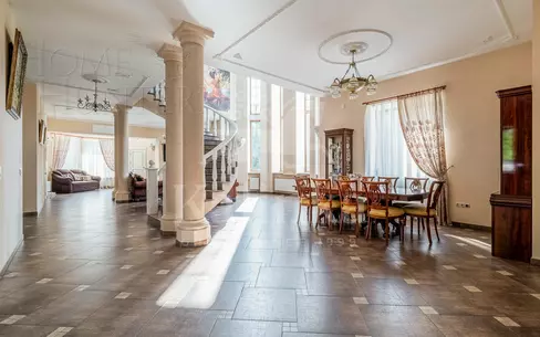 2-этажный коттедж 650 м² с отделкой