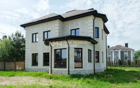 2-этажный коттедж 310 м² без отделки