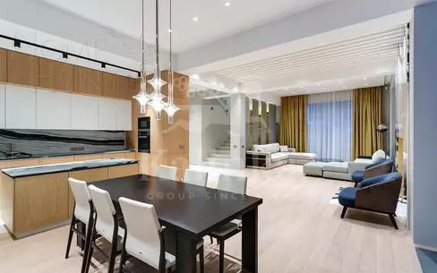2-этажный коттедж 320 м² с отделкой