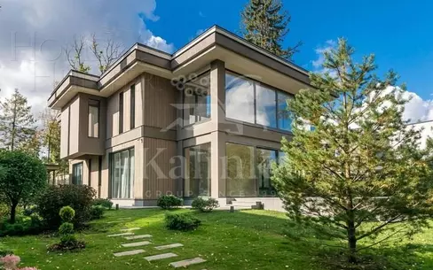 2-этажный коттедж 320 м² с отделкой