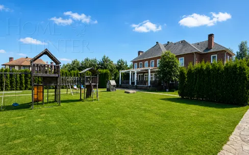 2-этажный коттедж 600 м² с отделкой