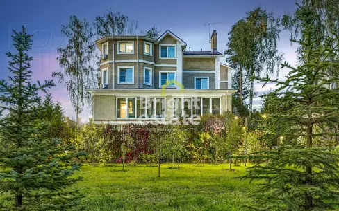 3-этажный коттедж 420 м² с отделкой