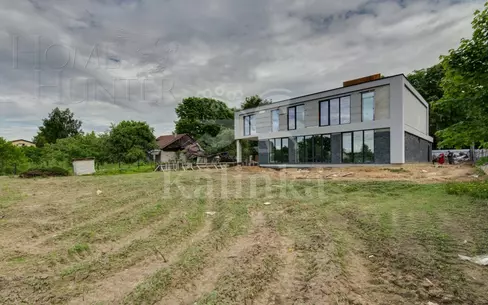 2-этажный коттедж 350 м² без отделки