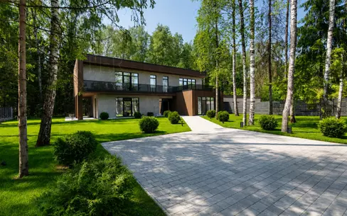 2-этажный коттедж 381 м² с отделкой