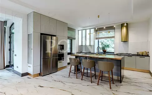 2-этажный коттедж 900 м² с отделкой