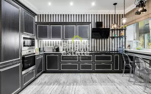 3-этажный коттедж 420 м² с отделкой