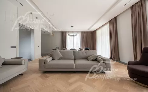2-этажный коттедж 424 м² с отделкой