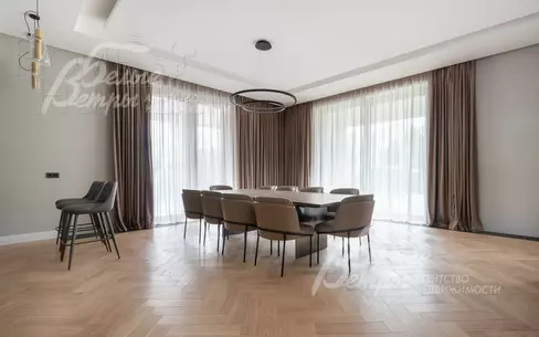 2-этажный коттедж 424 м² с отделкой