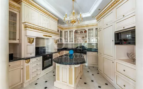 2-этажный коттедж 800 м² с отделкой