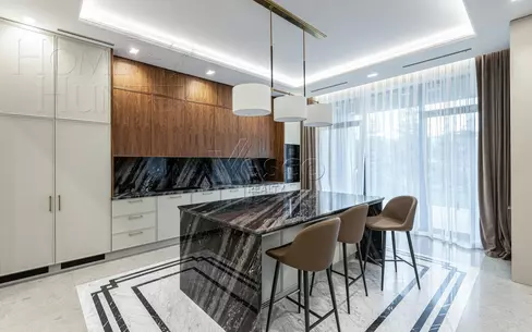 2-этажный коттедж 1 100 м² с отделкой