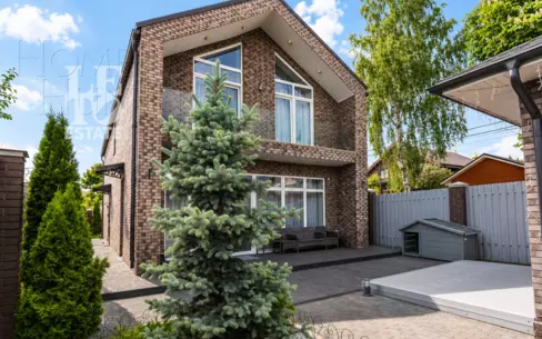 2-этажный коттедж 347.3 м² с отделкой