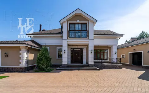 2-этажный коттедж 550 м² с отделкой