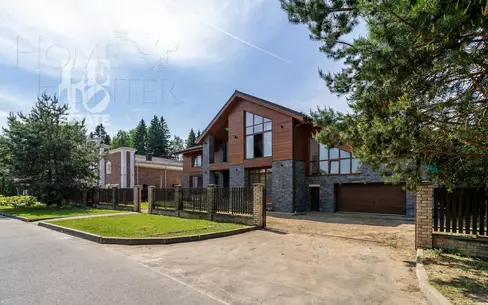 2-этажный коттедж 1 150 м² без отделки