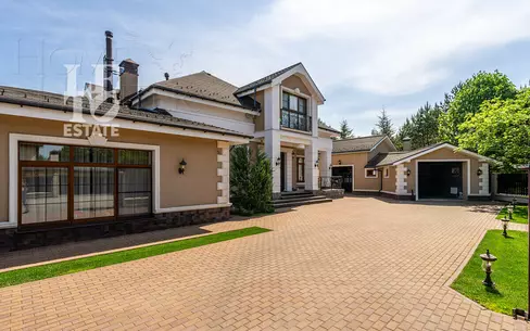 2-этажный коттедж 550 м² с отделкой