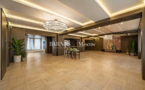 2-УРОВНЕВЫЙ ТАУНХАУС С ОТДЕЛКОЙ 360 М² НА 1 ЭТАЖЕ