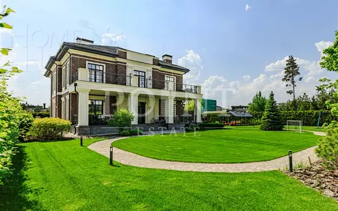 2-этажный коттедж 606 м² с отделкой