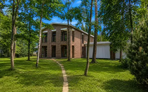 2-этажный коттедж 570 м² с отделкой