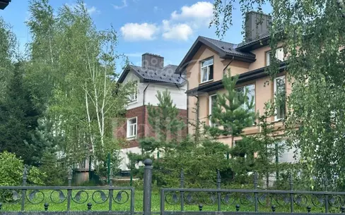 2-этажный коттедж 400 м² с отделкой