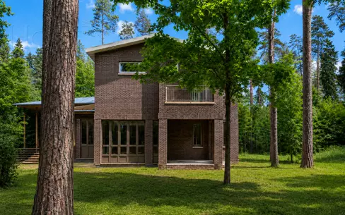 2-этажный коттедж 570 м² с отделкой