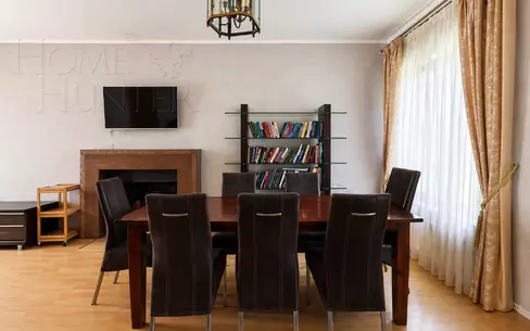 3-этажный коттедж 250 м² с отделкой