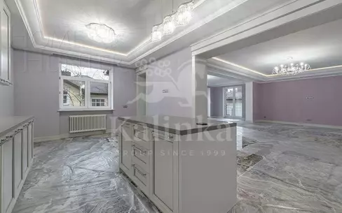 2-этажный коттедж 400 м² с отделкой