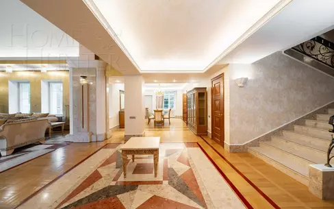 3-этажный коттедж 700 м² с отделкой