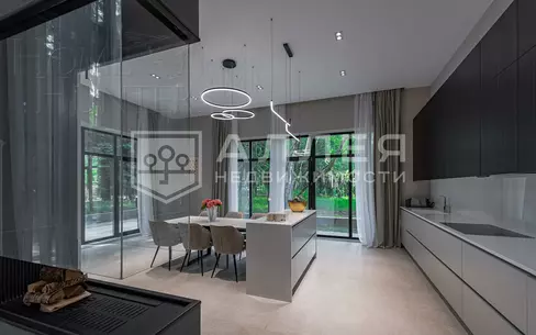 2-этажный коттедж 720 м² с отделкой