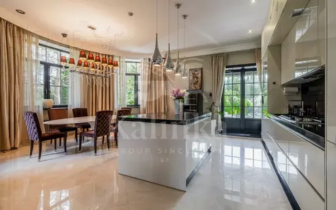 2-этажный коттедж 850 м² с отделкой