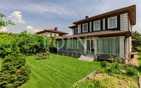 2-этажный коттедж 260 м² с отделкой