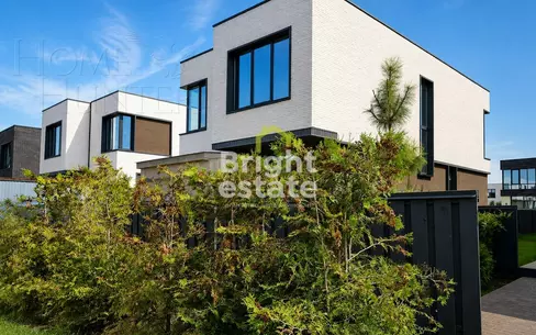 2-этажный коттедж 195.7 м² без отделки