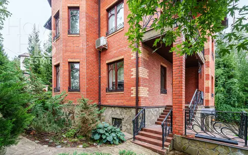 2-этажный коттедж 450 м² с отделкой