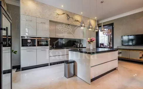 2-этажный коттедж 850 м² с отделкой