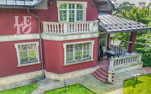 3-этажный коттедж 396.5 м² с отделкой