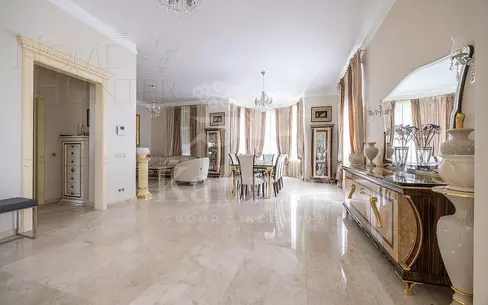 2-этажный таунхаус 350 м² с отделкой