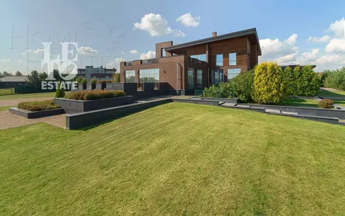 2-этажный коттедж 1 686 м² с отделкой