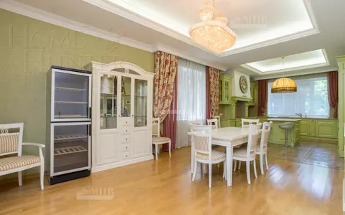 2-этажный коттедж 850 м² с отделкой