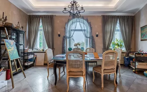 4-КОМН. КВАРТИРА С ОТДЕЛКОЙ 211.6 М² НА 3 ЭТАЖЕ