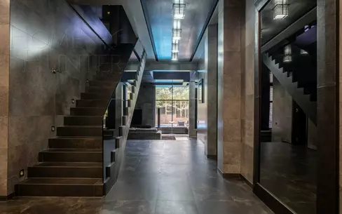 2-этажный коттедж 450 м² с отделкой