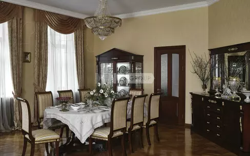 2-этажный коттедж 1 100 м² с отделкой