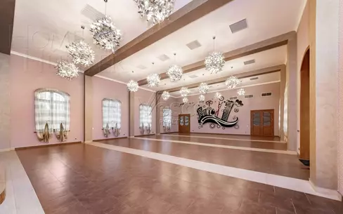 2-этажный коттедж 1 700 м² с отделкой