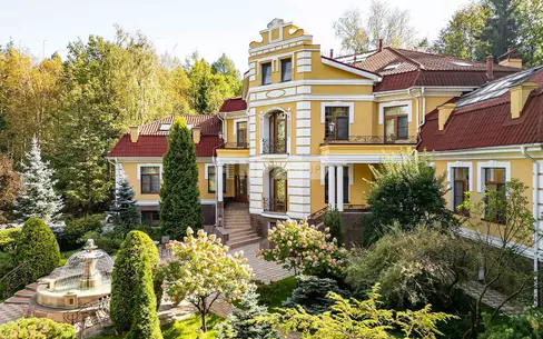 2-этажный коттедж 1 100 м² с отделкой