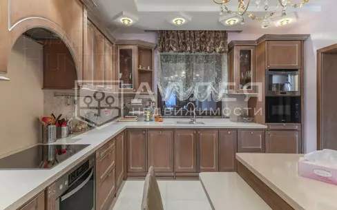 2-этажный коттедж 470 м² с отделкой