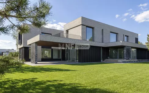 2-этажный коттедж 1 100 м² с отделкой